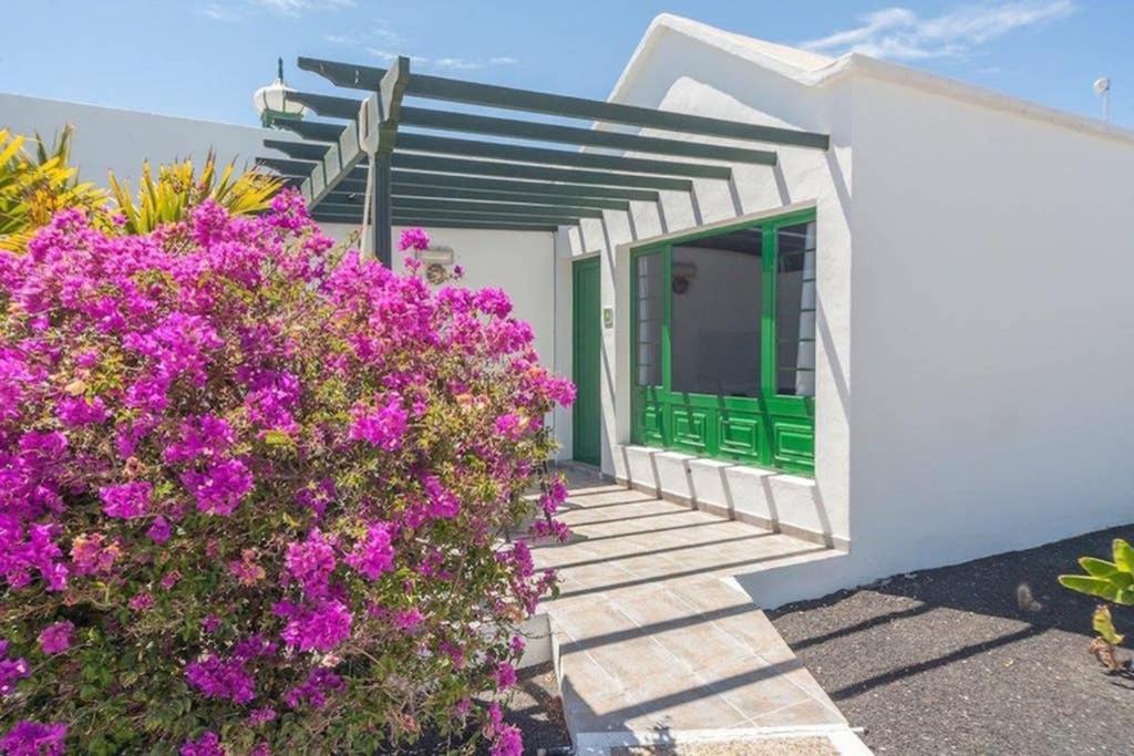 Bandama 14! 2 Bedroom Newly Renovated Bungalow, Los Pocillos, Puerto Del Carmen. Puerto del Carmen  Kültér fotó