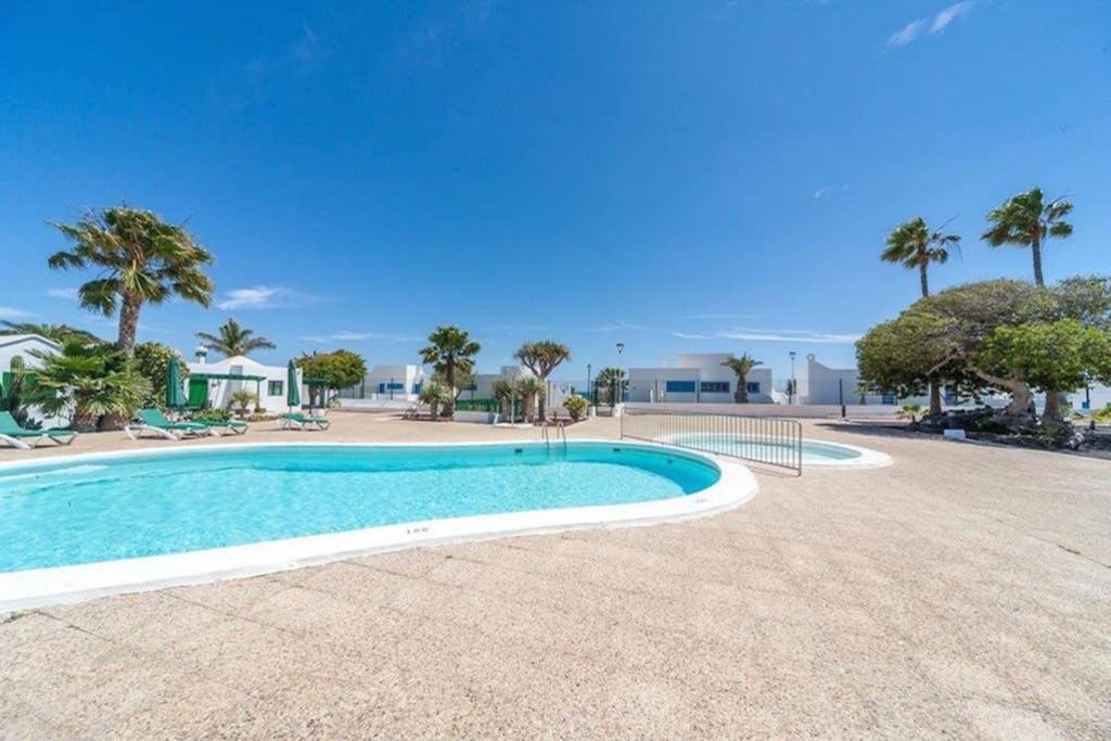 Bandama 14! 2 Bedroom Newly Renovated Bungalow, Los Pocillos, Puerto Del Carmen. Puerto del Carmen  Kültér fotó